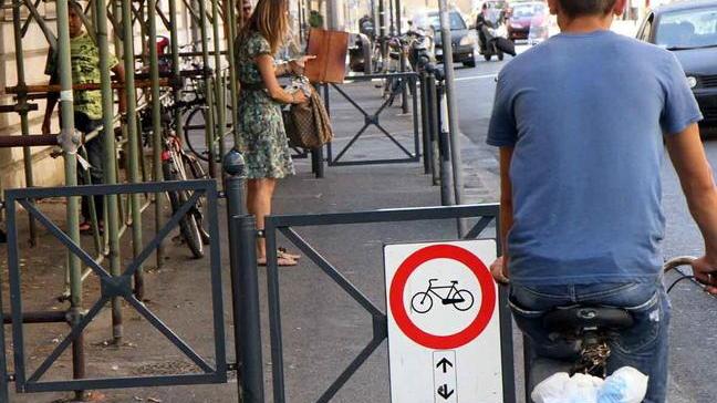 «Pista ciclabile in via de Larderel»