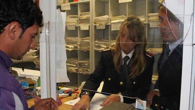 Raggira l’ex moglie garantendole un lavoro Denunciato dalla polizia per falso e truffa