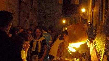 Il vicario? Si saluta come nel ’300