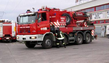 Incendio all’edicola, pompieri arrivati in 5 minuti 