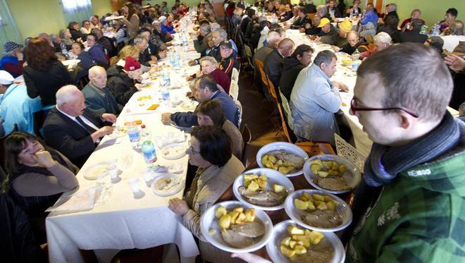 Chiude la mensa dei poveri «Traditi da Comune e Asl» 