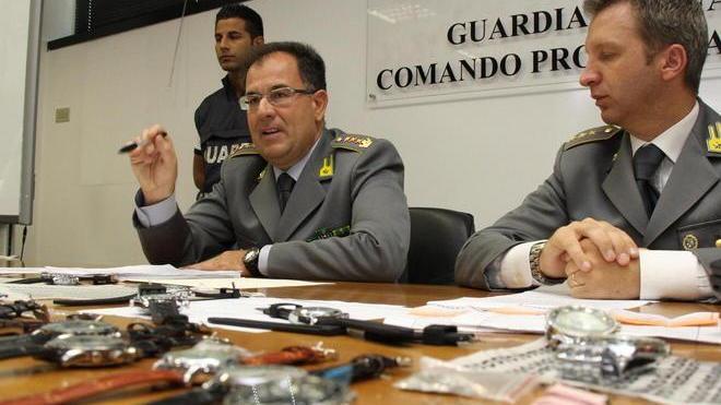 Sequestrati 45mila falsi orologi Rolex, Panerai e Cartier