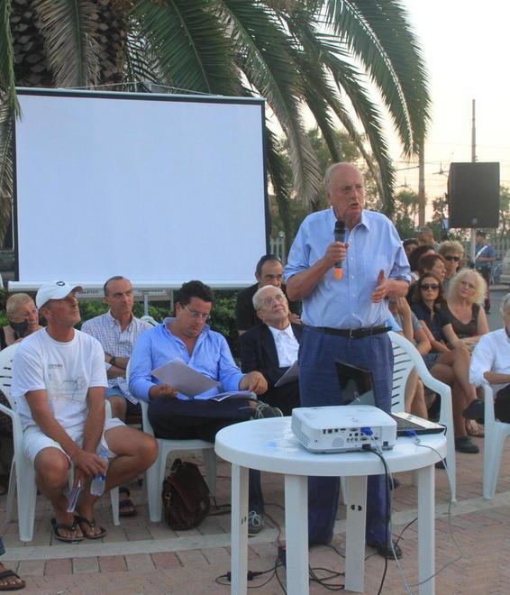 I capalbiesi scendono in piazza: in 200 contro la centrale a biogas 