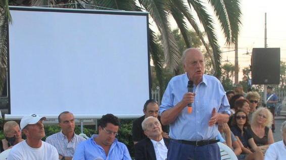 I capalbiesi scendono in piazza: in 200 contro la centrale a biogas