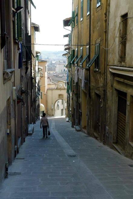 Castello, meno auto nel centro storico alto 