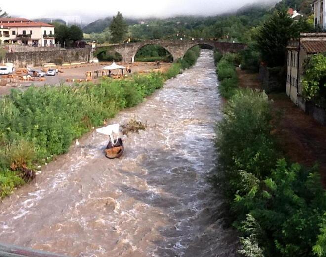 Nubifragio a Pontremoli, danni agli accampamenti di Medievalis