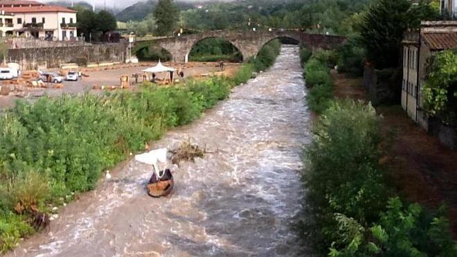 Nubifragio a Pontremoli, danni agli accampamenti di Medievalis