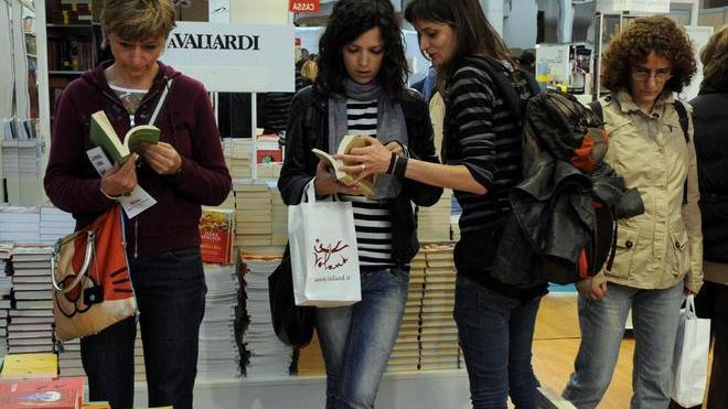 Per i libri delle superiori in arrivo la super stangata