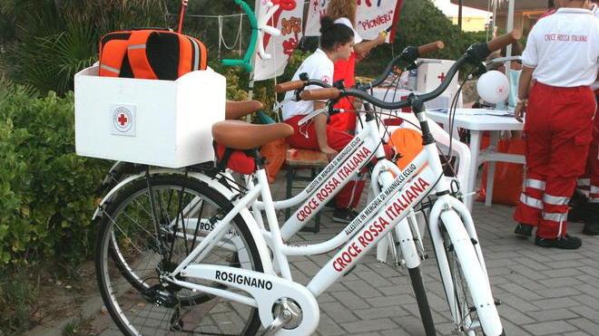 Sette soccorsi al giorno dai volontari in bici