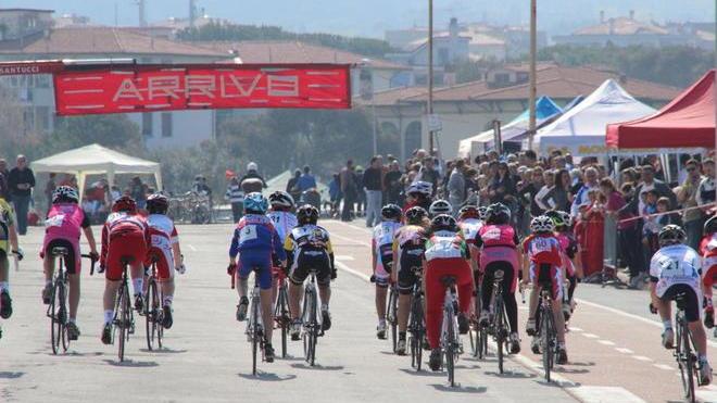 Forte temporale in Versilia Niente corsa per i più piccoli