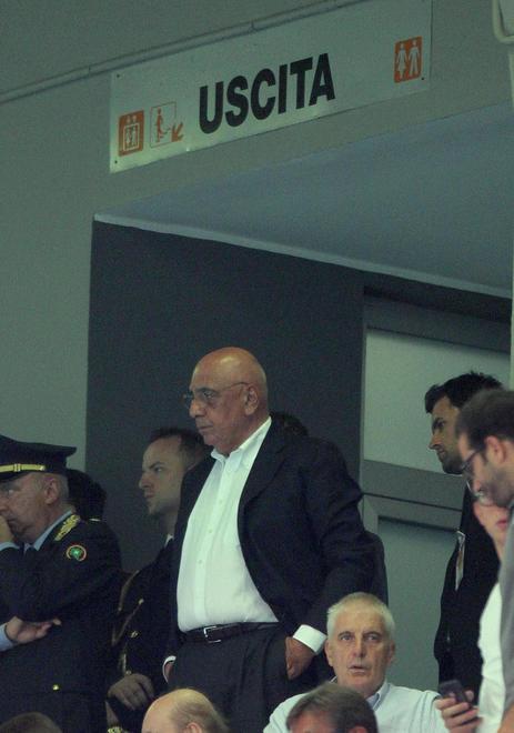 Di corsa sul mercato, è un Milan senza identità 