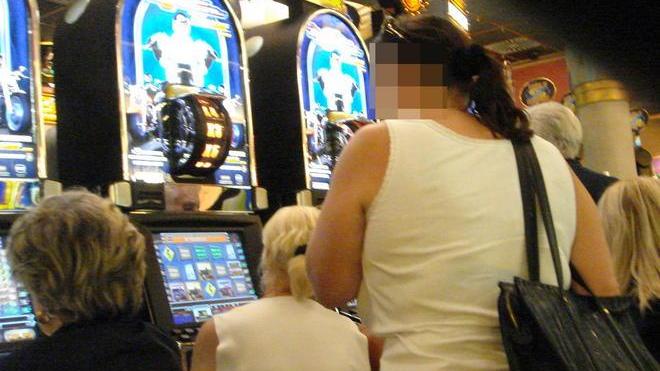 Videopoker vietati vicini a chiese e scuole, bar e tabaccai all’attacco