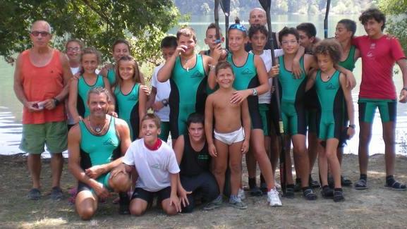 Bravi baby del Canoa Club che forza con quelle pagaie