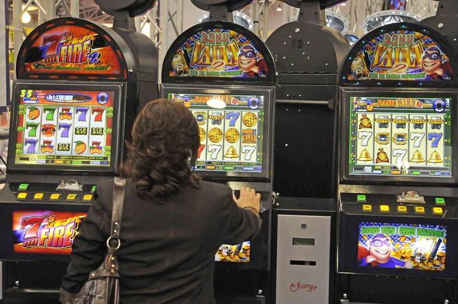 Slot vietate, sale giochi e bar si ribellano 