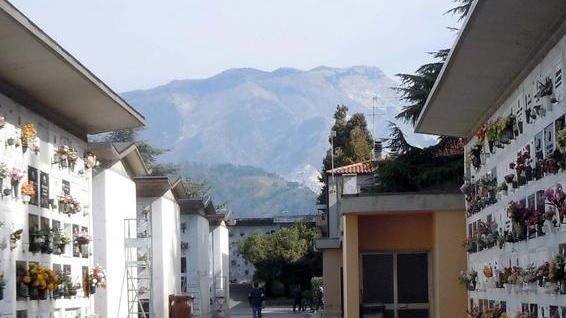 Apuafarma costruisce un forno crematorio a Turigliano