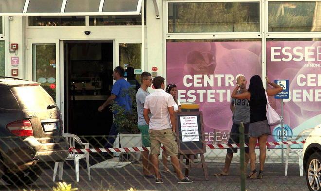 Rogo distrugge il tetto di una palestra