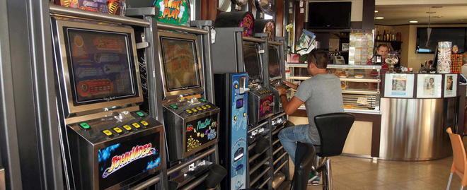 La guerra ai videopoker fa tremare bar e sale slot 