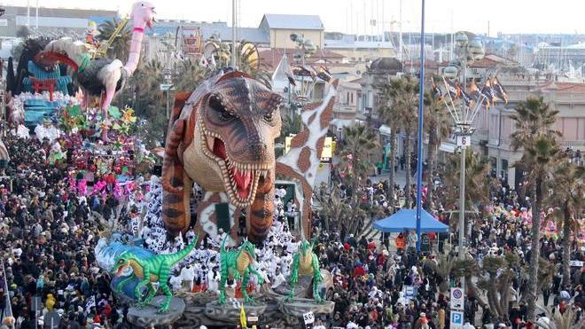 Carnevale, pesante sforbiciata in arrivo