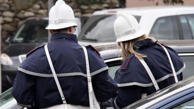 Altro incidente al solito incrocio, e i residenti si infuriano