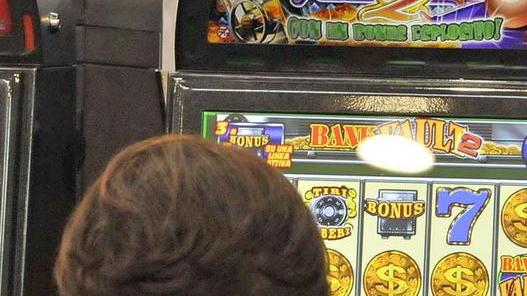 Perde 50mila euro in diciotto mesi