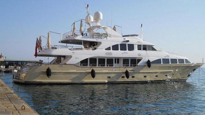 Alla Pilarella uno yacht da favola