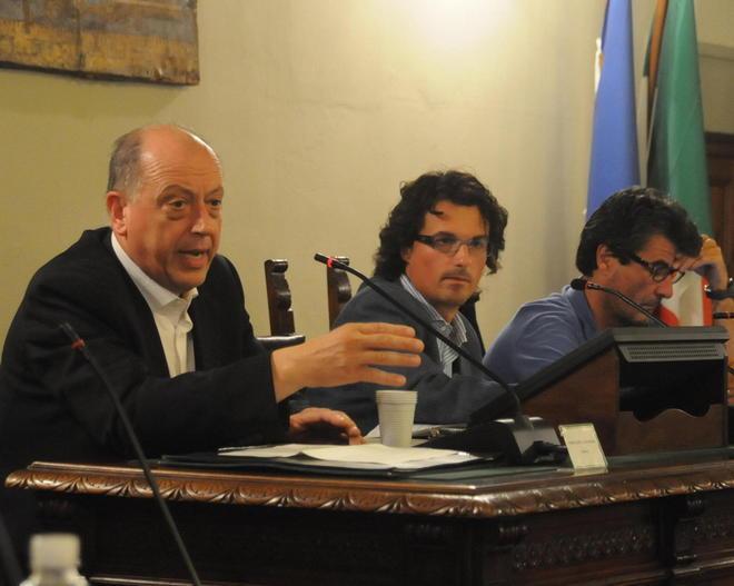 Il consiglio unito solo su Lucca capoluogo 