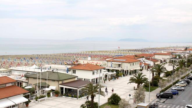 Lavoro nero nei bagni, primi controlli e multe