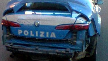 Si stacca il paraurti di una volante Ugl: “Si è sfiorata la tragedia”