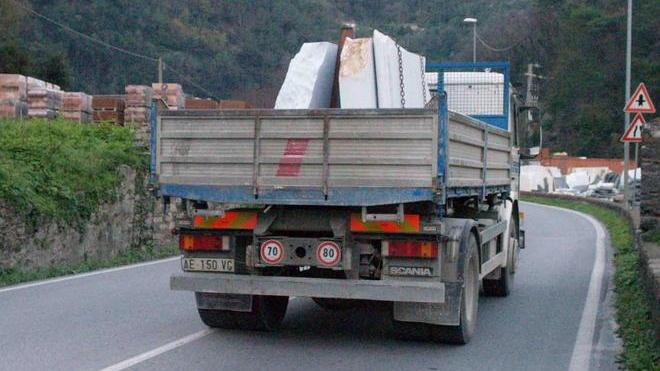 «Troppi camion alla Rocchetta»