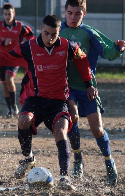Colle e Lorenzana uniti salvano il calcio