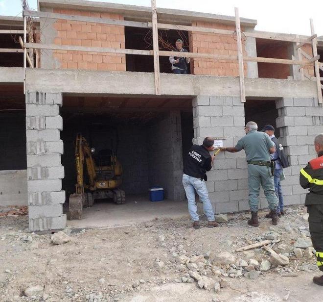 Sequestrate 18 villette abusive 