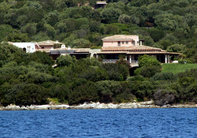 Villa Certosa, stretta finale sulla vendita 