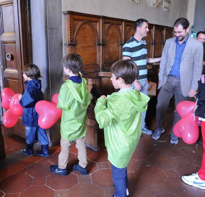 Protesta davanti al Consiglio per le nuove tariffe della mensa 