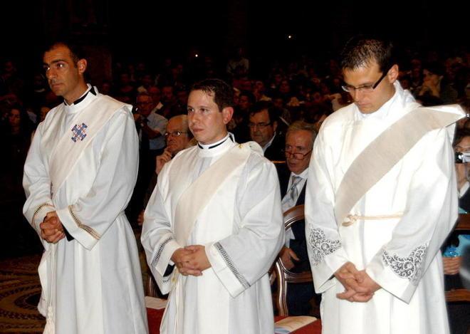 Ordinati tre sacerdoti, la Chiesa in festa 
