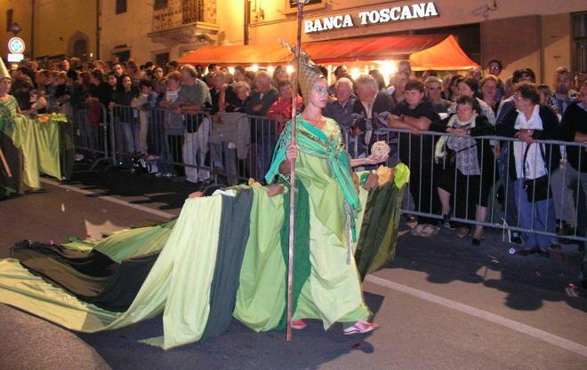 Scoppia la polemica sui biglietti non rimborsati