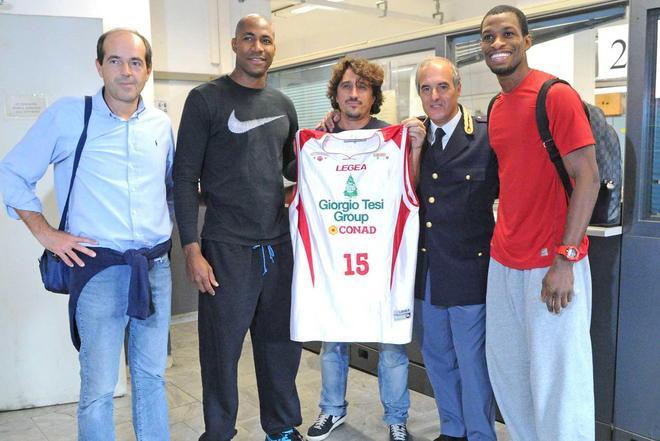 Messi in regola i due giocatori Usa 
