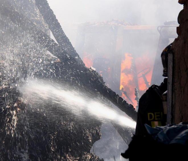 Carbonizzo Lavati dopo l’incendio tutto è ancora fermo 