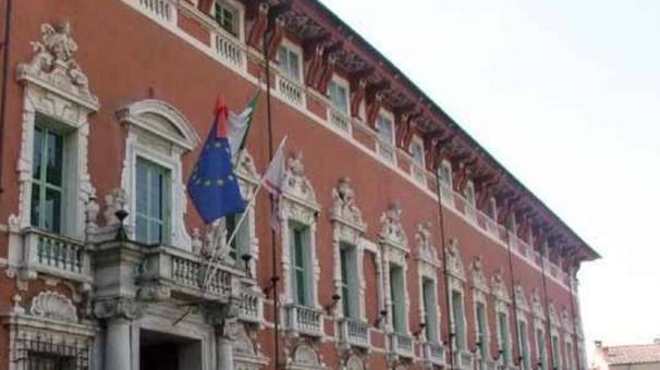 Consiglieri e assessori: il viaggio è gratis