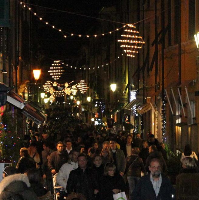 Natale, chiesto aiuto ai commercianti 