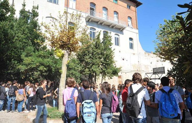 Giudice ferma Ceccherini, l’Isis Foresi rimane senza dirigente scolastico 