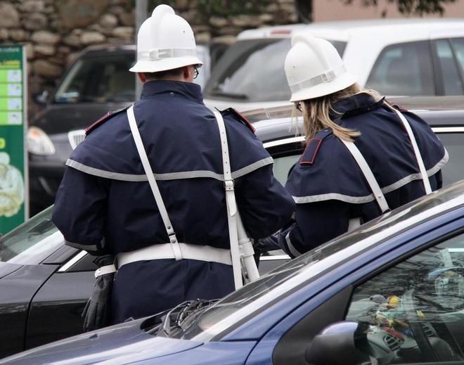 Quasi in mille senza assicurazione 