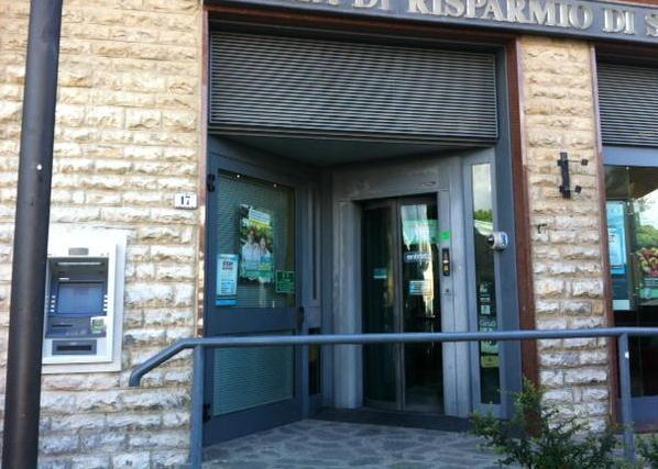 Oltre 50 bancomat clonati dopo il blitz allo sportello 