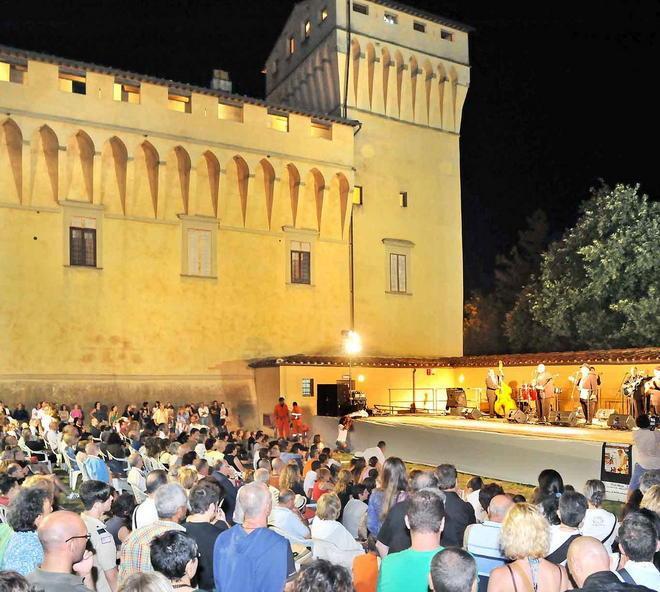 Smilea, non ci sono soldi per il parcheggio della villa 