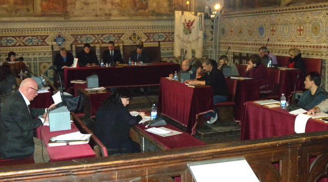 Sulle politiche del lavoro Volterra boccia Siena