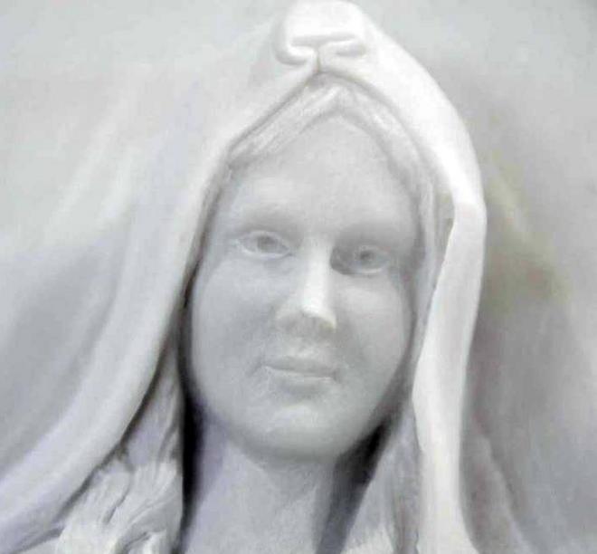 Pronta la statua della Madonna rotta dagli indignados 