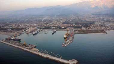 Minicrociere extralusso con attracco al porto di Carrara