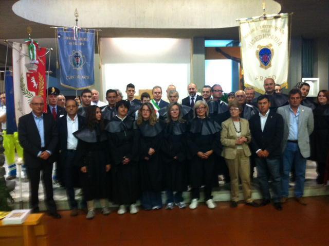 Misericordia di Oste in festa, vestiti quattordici nuovi confratelli 