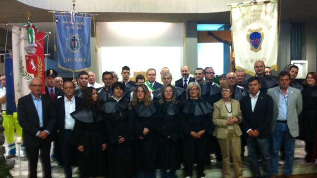Misericordia di Oste in festa, vestiti quattordici nuovi confratelli