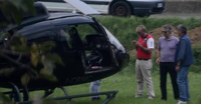 Bocelli atterra in Valdera con il suo nuovo elicottero 