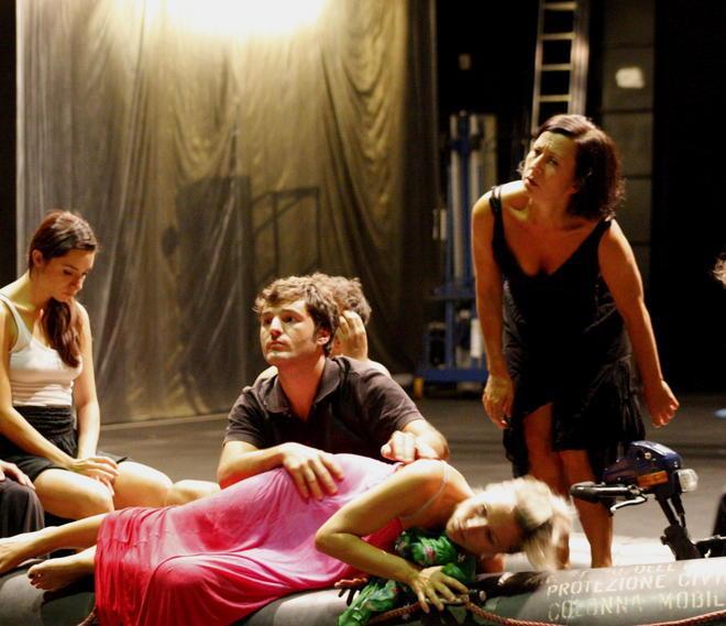 Donna interrompe “Isola”